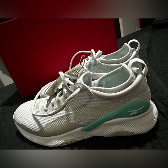 Reebok HIIT TR 2.0  Women size 7.5 - Picture 1 of 4